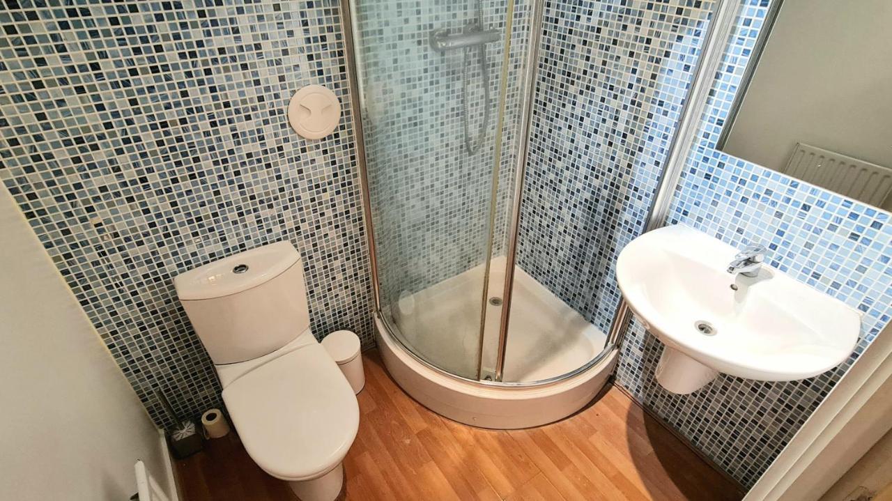 Lovely 3 Bedroom Apartment - Free Parking Edimburgo Exterior foto