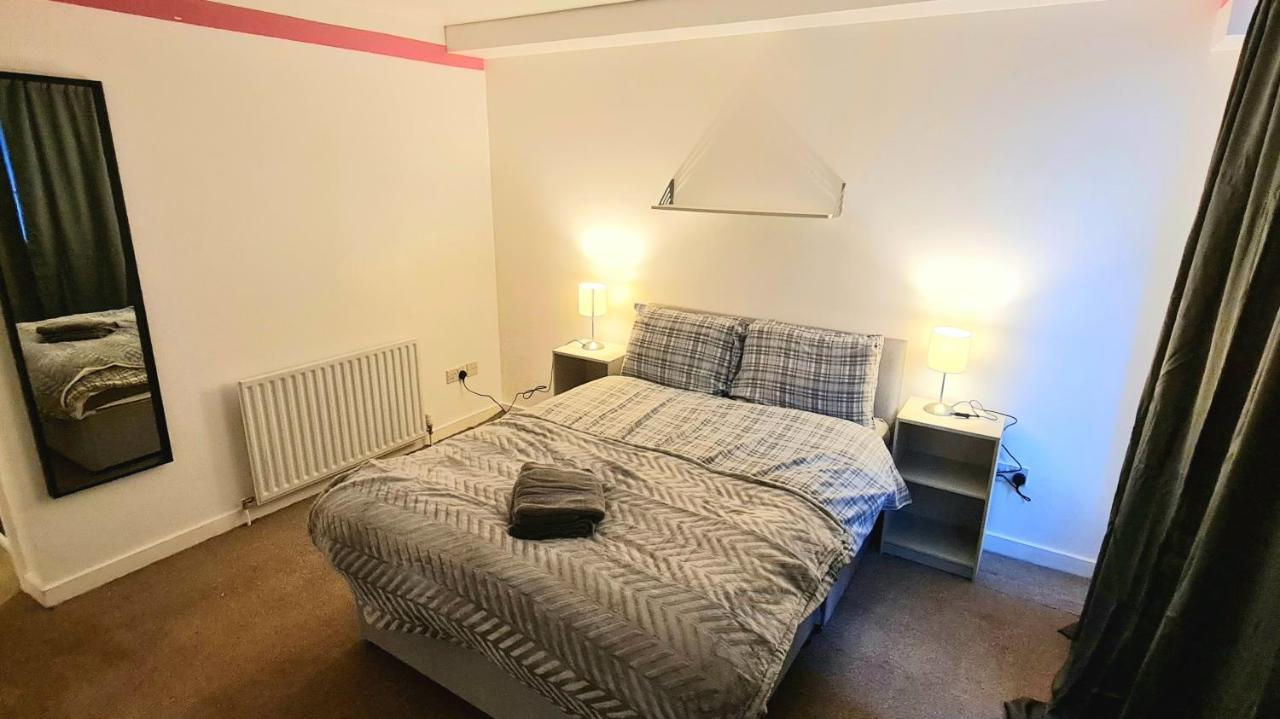 Lovely 3 Bedroom Apartment - Free Parking Edimburgo Exterior foto