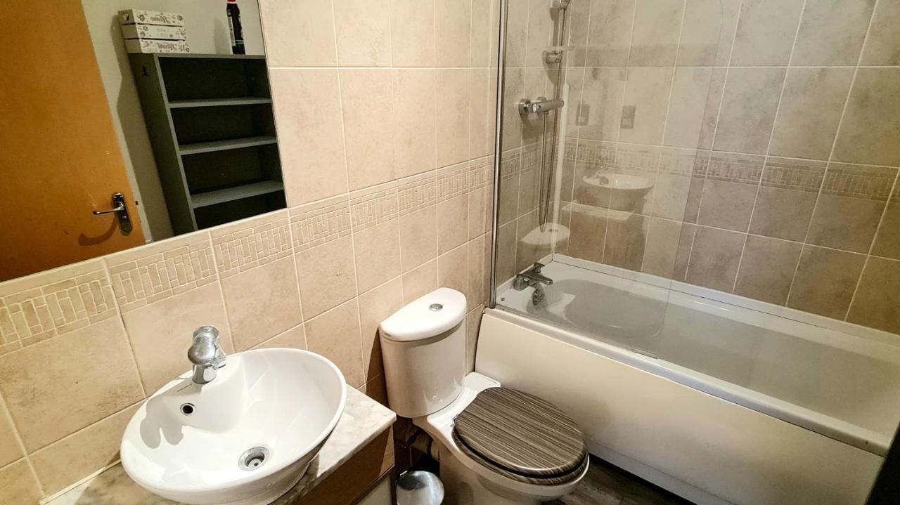 Lovely 3 Bedroom Apartment - Free Parking Edimburgo Exterior foto